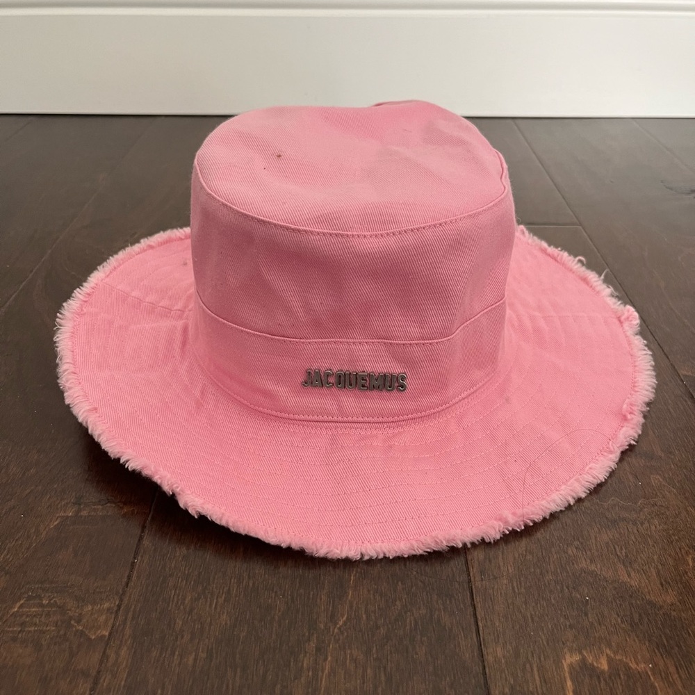Jacquemus bucket hat